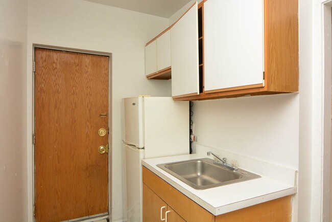 3304 W Schubert Ave in Chicago, IL - Building Photo - Building Photo