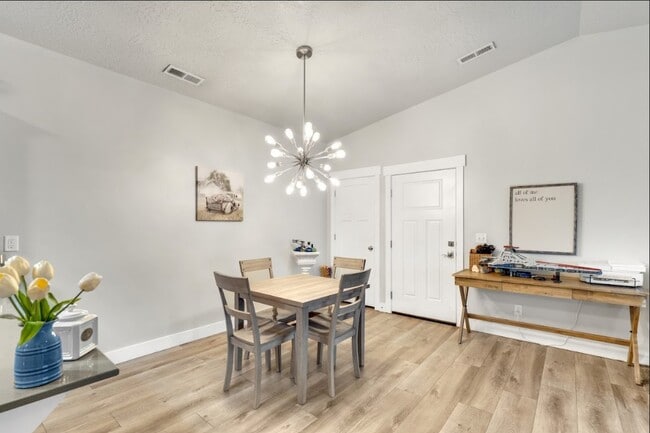 2212 W Main St, Unit A301 in Lehi, UT - Building Photo - Building Photo
