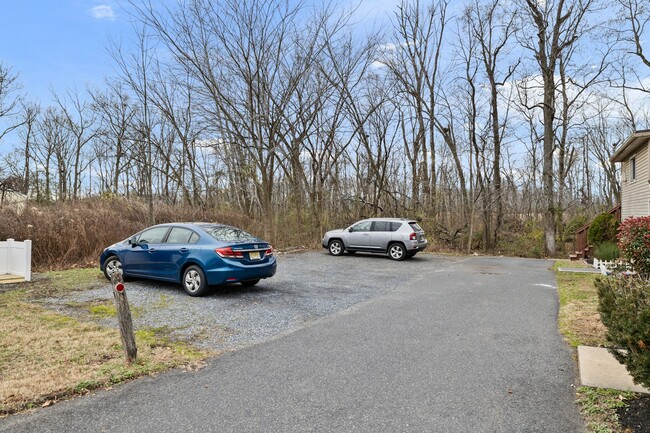 208 Hartford Rd in Mount Laurel, NJ - Building Photo - Building Photo