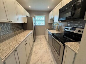 250 N High Point in Boynton Beach, FL - Building Photo - Building Photo