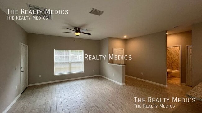 3290 Halden Ave SE in Palm Bay, FL - Building Photo - Building Photo