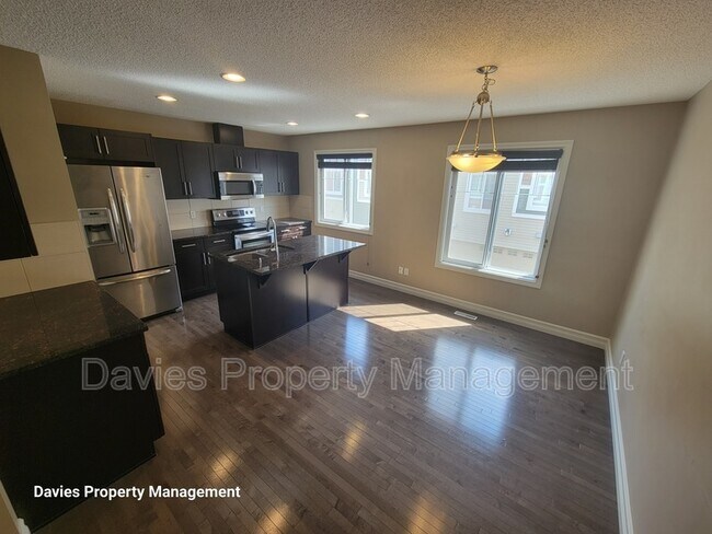 14621-14121 121 St NW in Edmonton, AB - Building Photo - Building Photo
