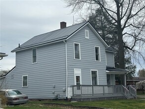 30 S Middle St in Columbiana, OH - Building Photo - Building Photo