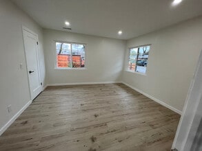 400 Calle Del Monte, Unit A in Sonoma, CA - Foto de edificio - Building Photo