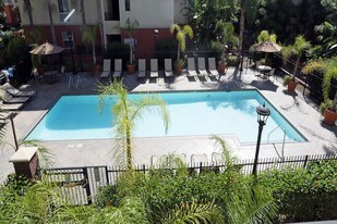 Metro 102 Apartments