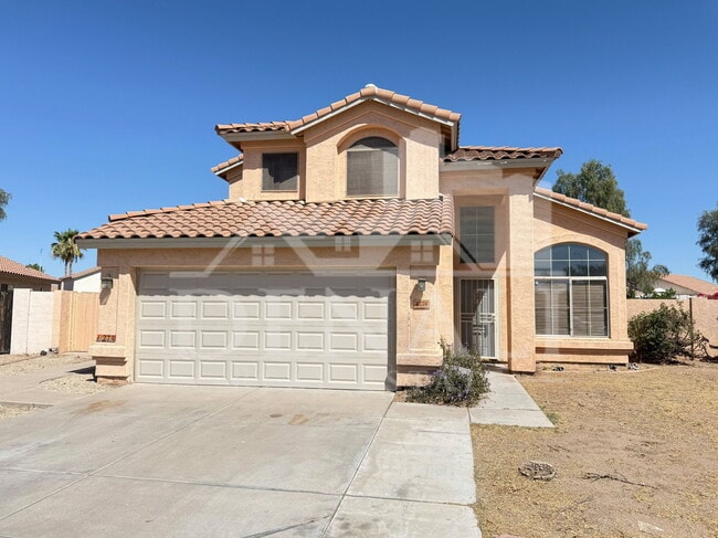property at 1274 W Sparrow Ct