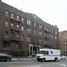 743 Empire Blvd in Brooklyn, NY - Foto de edificio - Building Photo