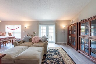 6817 S Gabrielle St in Tampa, FL - Building Photo - Building Photo