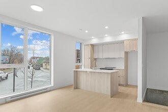 Grâce Rentals in Montréal, QC - Building Photo - Building Photo