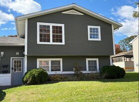 10 Southview Dr, Unit 10 Southview Dr in South Burlington, VT - Building Photo