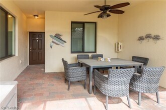 9517 Avellino Wy in Naples, FL - Foto de edificio - Building Photo