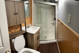 36 Maple St in Woonsocket, RI - Foto de edificio - Building Photo