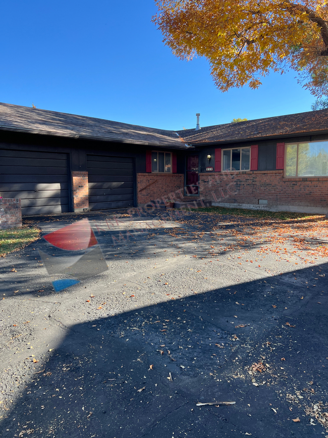 712 Murphy Dr in Alamosa, CO - Building Photo - Building Photo