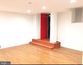 1624 N 57th St, Unit FL 1 in Philadelphia, PA - Foto de edificio - Building Photo