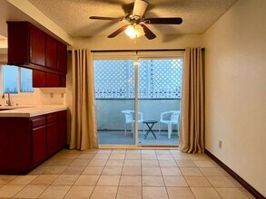 1328 9th St in Santa Monica, CA - Foto de edificio - Building Photo