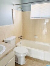 7750 Rugby Ave in Birmingham, AL - Foto de edificio - Building Photo