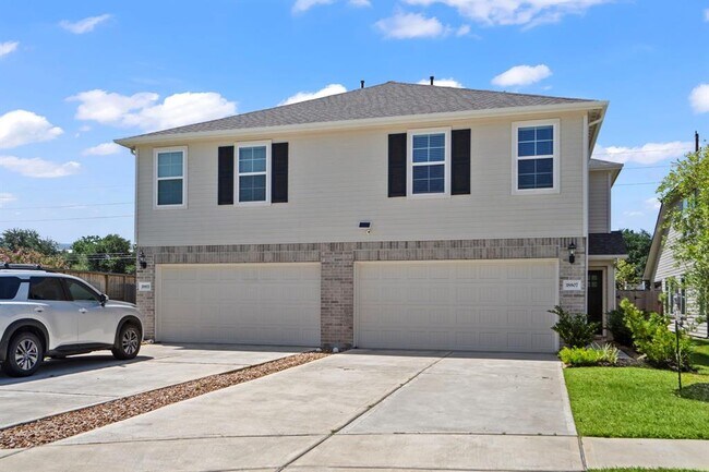 property at 18807 Glenwood Chase Ct