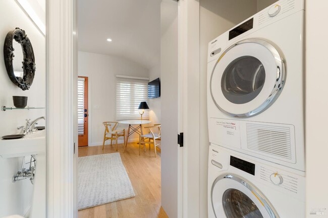 property at 291 W Thomson Ave