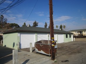 3026 Verde St in Bakersfield, CA - Building Photo - Building Photo