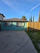 1203 Floyd Ave, Unit B in Modesto, CA - Building Photo