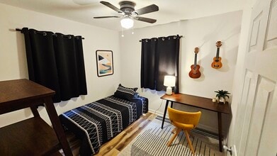 1752 14th Ave S in St. Petersburg, FL - Foto de edificio - Building Photo