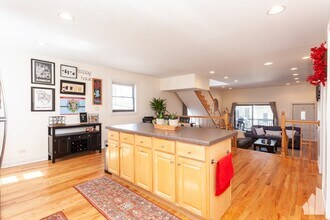 1433 W Oakdale Ave in Chicago, IL - Building Photo - Building Photo