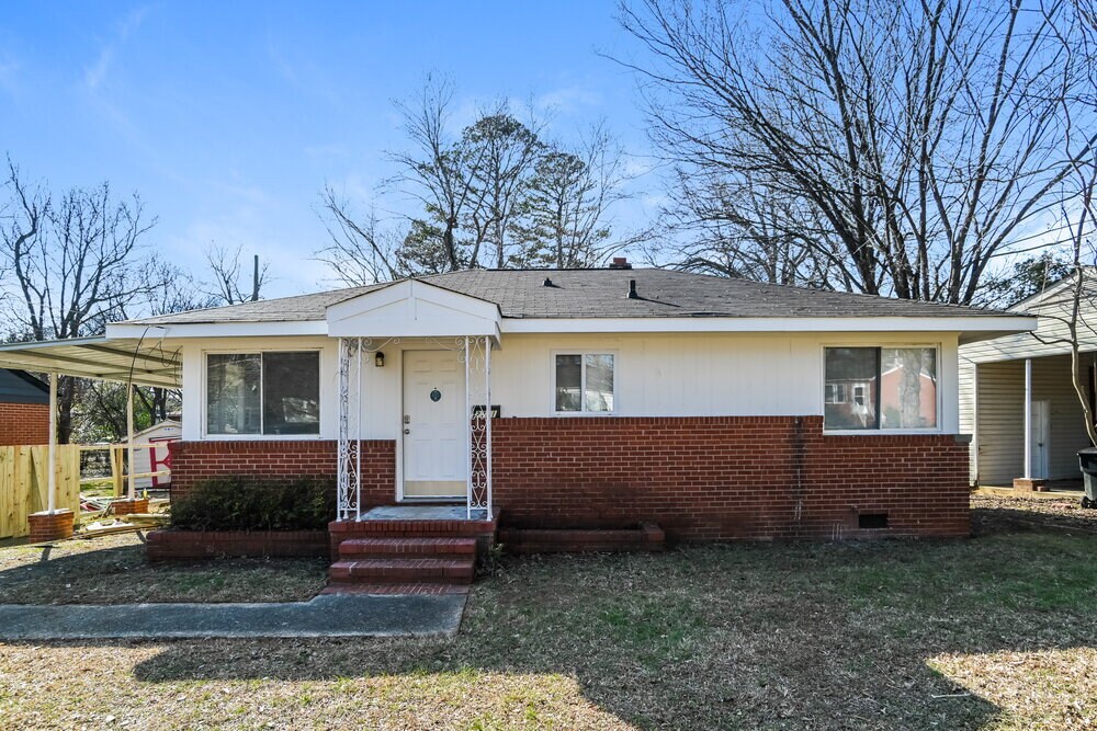 2751 Catalina Ave in Charlotte, NC - Building Photo