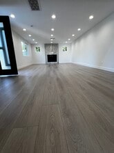 14939 Tuba St in Mission Hills, CA - Foto de edificio - Building Photo