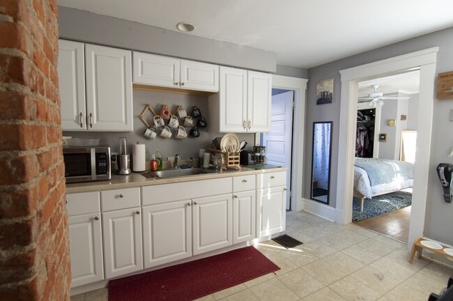 1533 Spring Garden Ave in Lakewood, OH - Building Photo - Building Photo