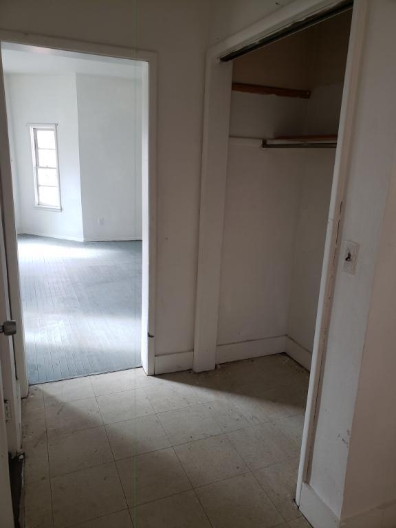 property at 416 S 6th St