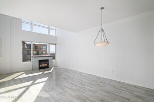 17 W Vernon Ave in Phoenix, AZ - Building Photo