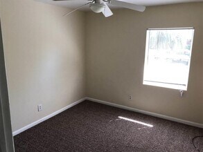 2404 Surrey St in Tallahassee, FL - Building Photo - Building Photo