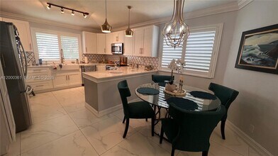 6762 Via Regina in Boca Raton, FL - Building Photo - Building Photo