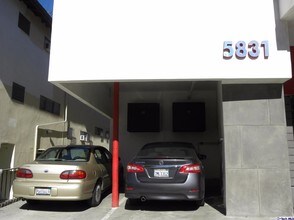 5831 Carlton Way in Los Angeles, CA - Building Photo - Building Photo