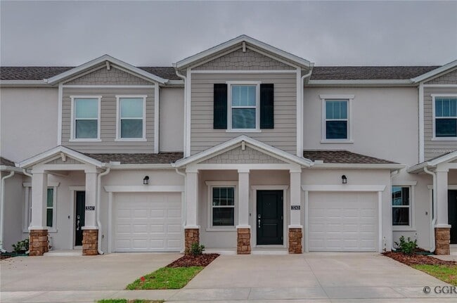 3243 Laurent Lp in Davenport, FL - Foto de edificio - Building Photo
