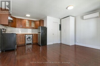 156 Mavety St in Toronto, ON - Building Photo - Building Photo
