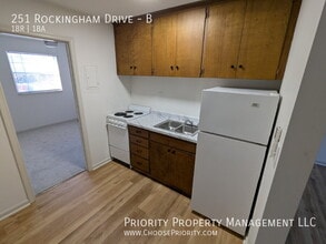 251 Rockingham Dr in Harrisonburg, VA - Building Photo - Building Photo