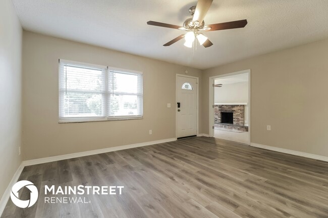 890 Seminole Ave in Longwood, FL - Building Photo - Building Photo
