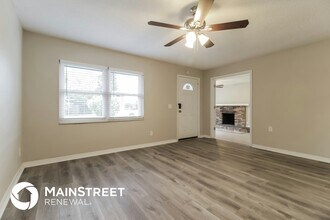 890 Seminole Ave in Longwood, FL - Building Photo - Building Photo