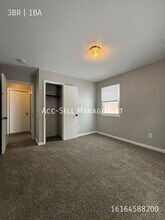 5796 Christie Ave SE in Grand Rapids, MI - Foto de edificio - Building Photo