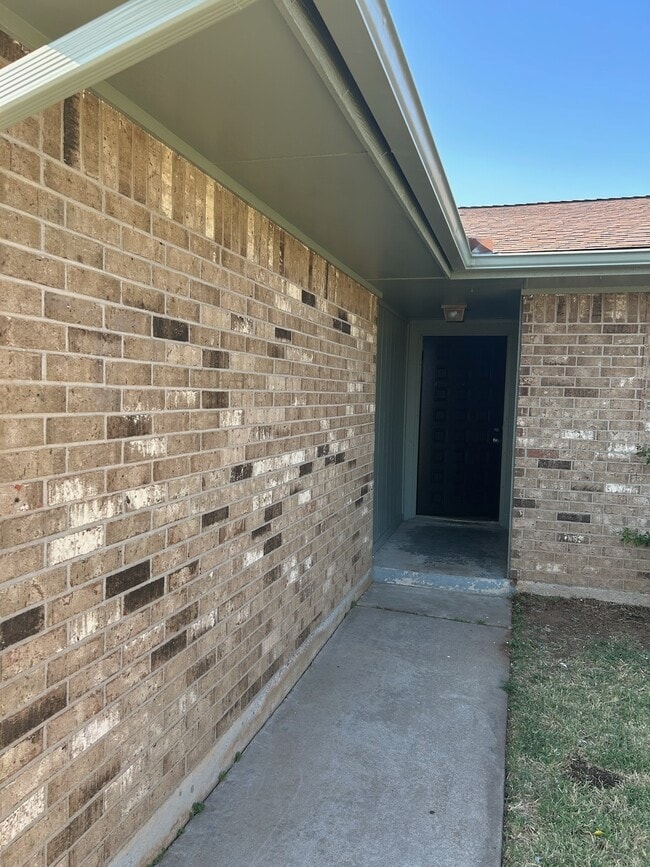 933 Windsor Ct in Yukon, OK - Building Photo - Building Photo
