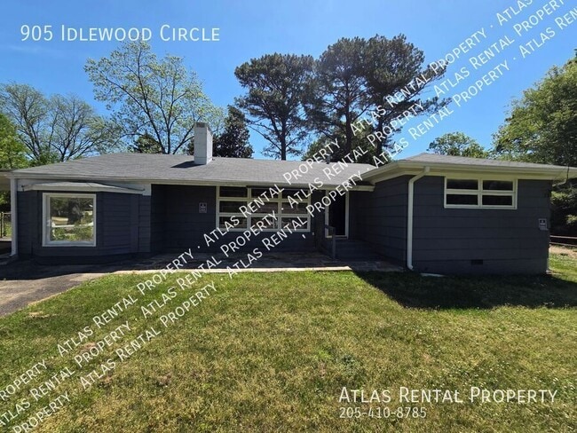 property at 905 Idlewood Cir