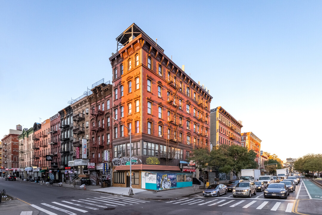 61-63 Delancey St in New York, NY - Building Photo