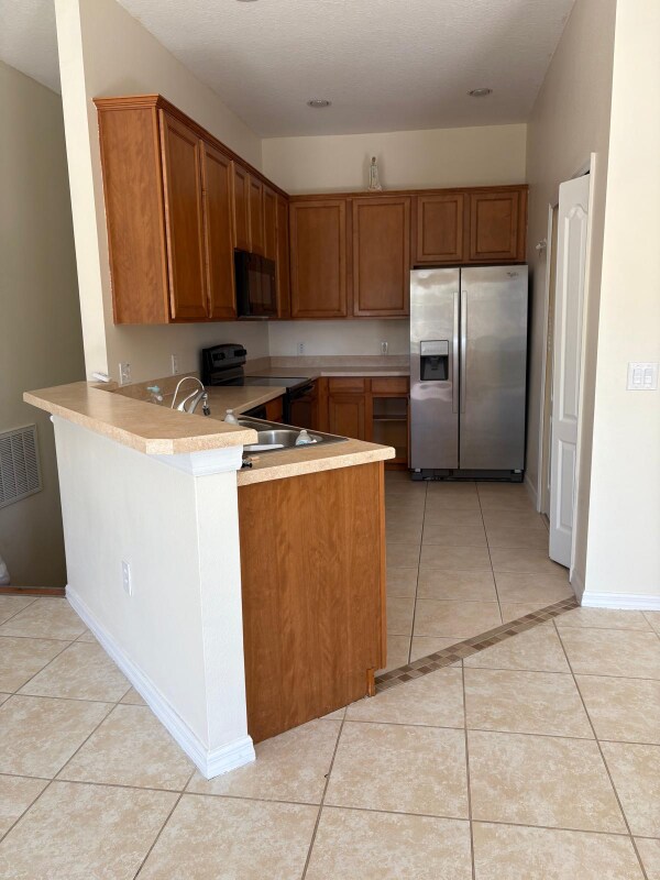 1984 Estancia Cir in Kissimmee, FL - Building Photo - Building Photo