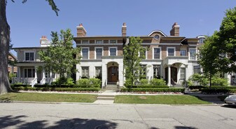 540 Townsend St in Birmingham, MI - Building Photo