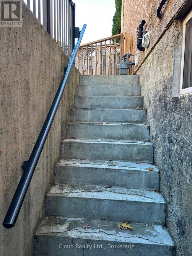 5215 Micmac Crescent in Mississauga, ON - Building Photo - Building Photo