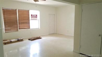1905 Calais Dr-Unit -3 in Miami Beach, FL - Building Photo - Building Photo
