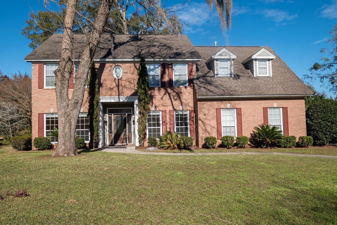 1304 Peacefield Pl in Tallahassee, FL - Building Photo