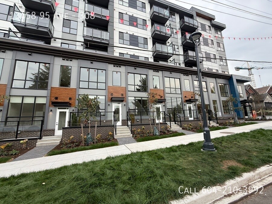 13458-13495 95 Ave in Surrey, BC - Building Photo