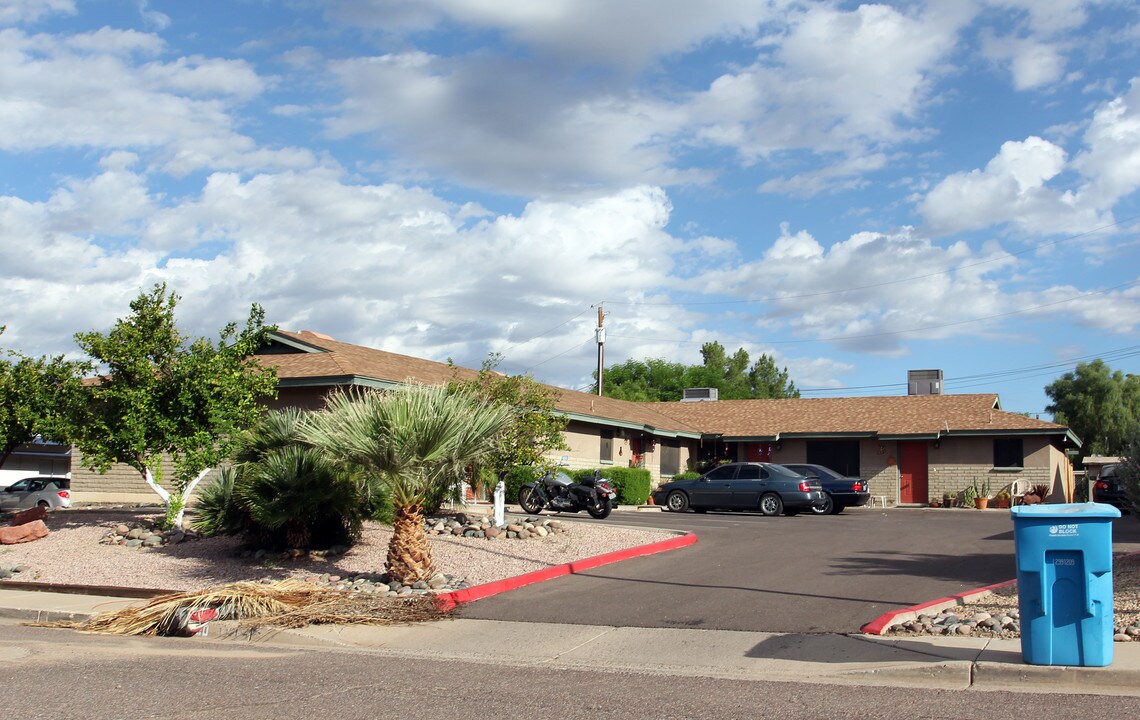 1420 E Brown in Phoenix, AZ - Building Photo
